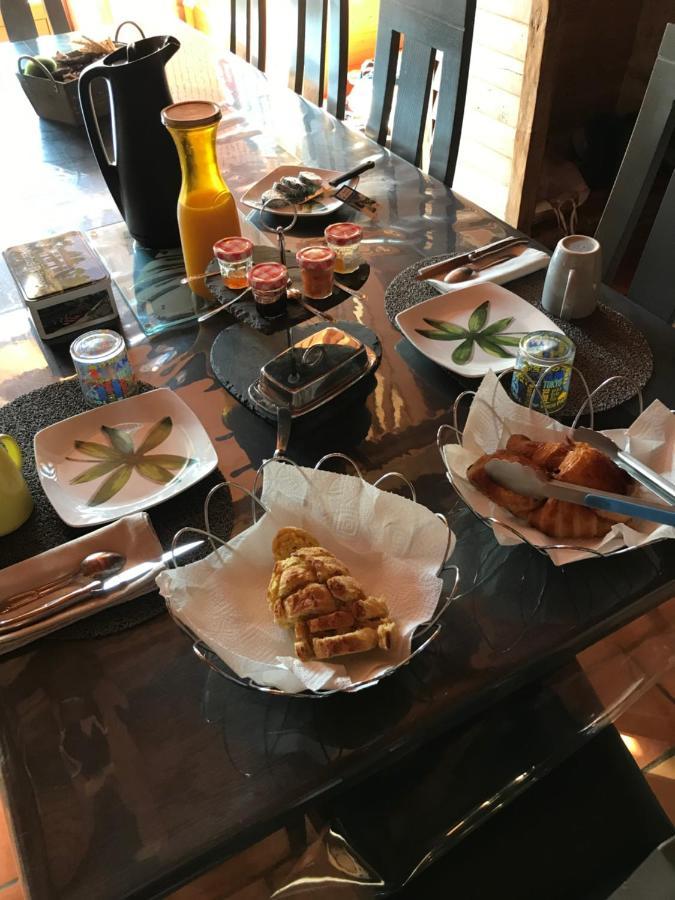 Les FossesCampagn'Art住宿加早餐旅馆 外观 照片